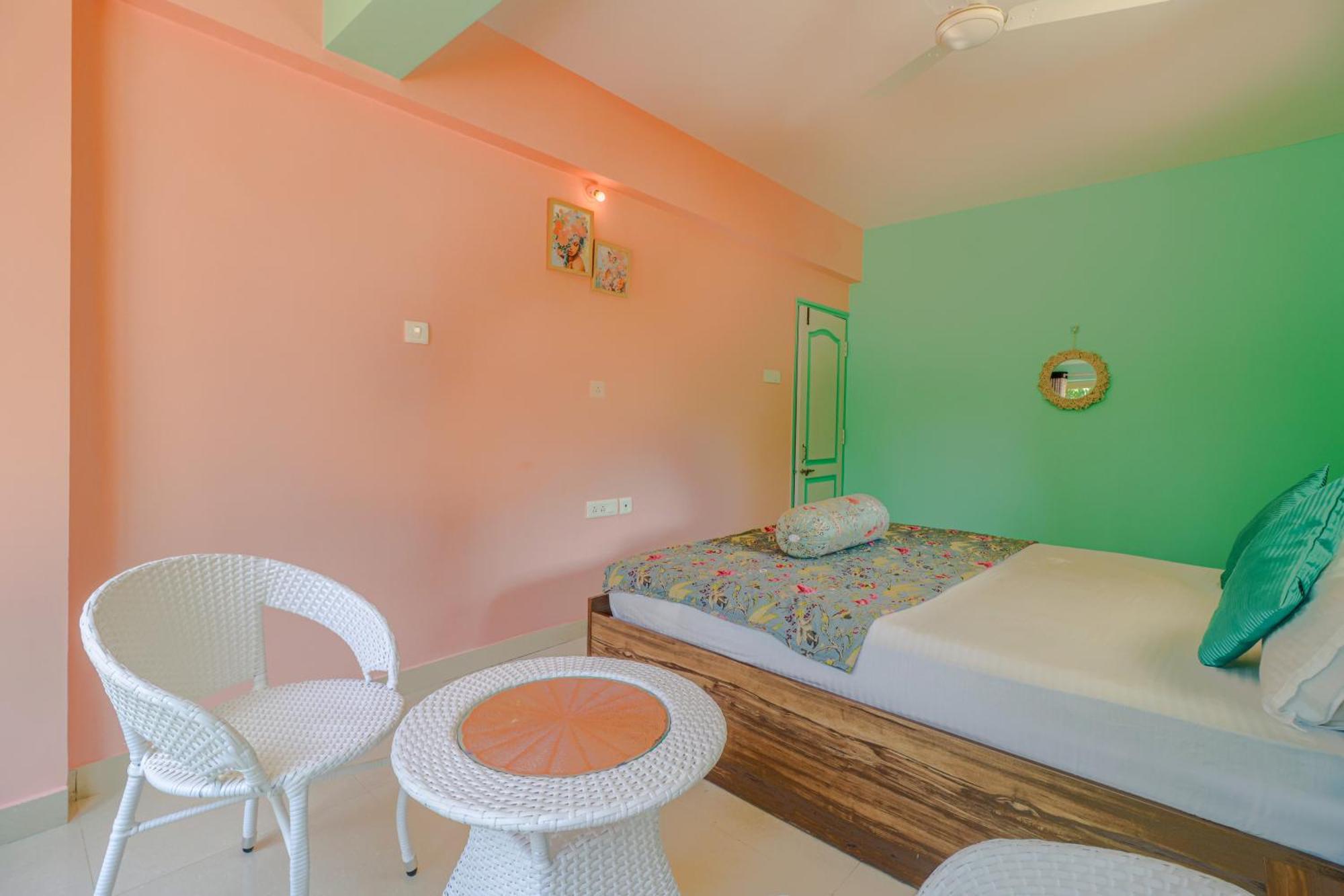 4Bhk Sparkling Apartment Near Beach Pool & Bar 2Bhkx2 Vagator Oda fotoğraf